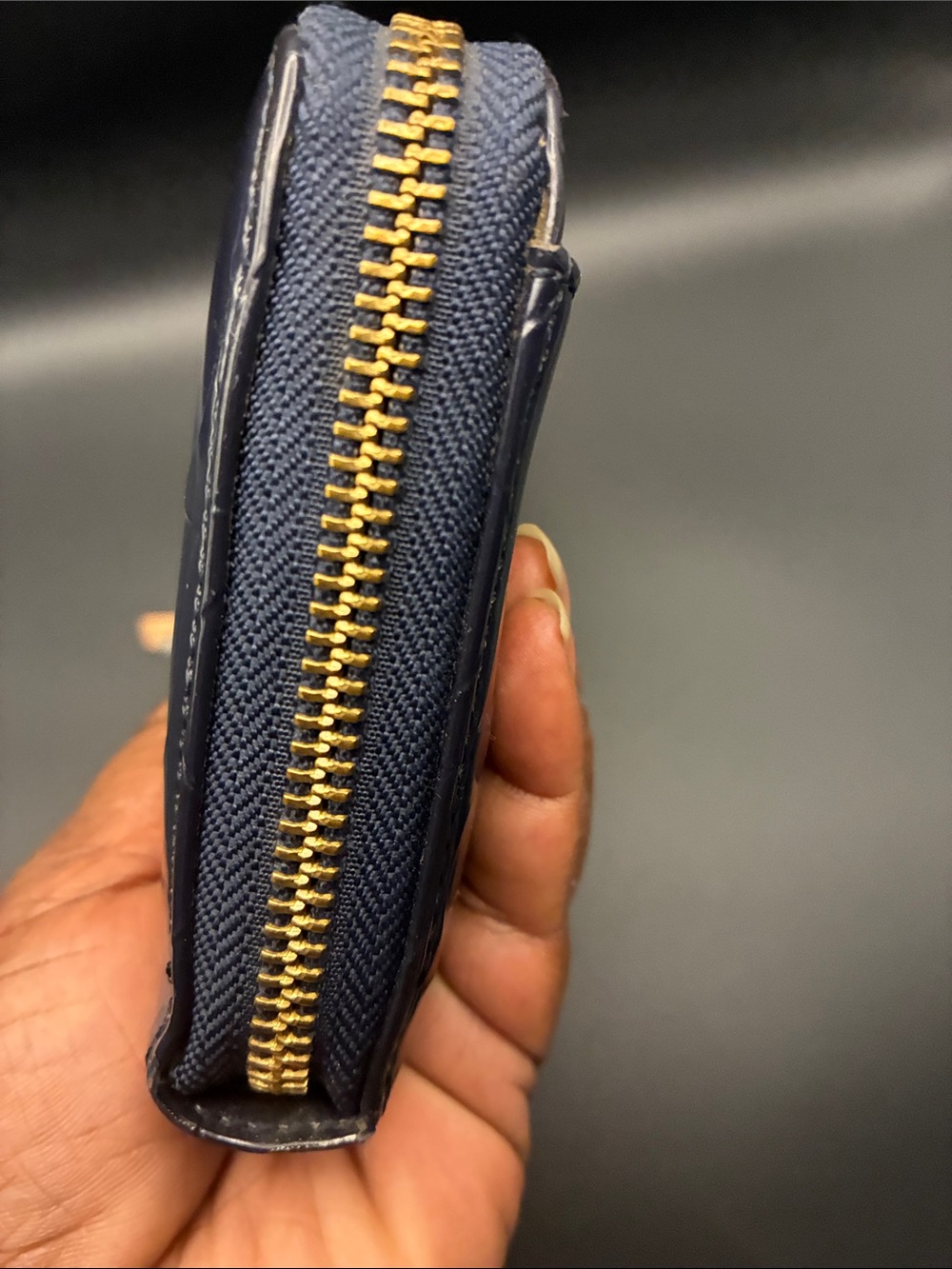 kate spade Navy Patent Zip Wallet with Tan Accent EUC Just needs to be wiped - Picture 7 of 16